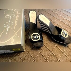 💲⬇️ (worn once) JESSICA SIMPSON Wedges
